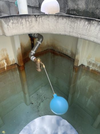京都市右京区Vマンションにて、貯水槽ボールタップ取替に伺いました。