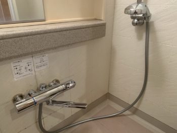 京都市左京区Lマンションにて、浴室水栓取替に伺いました。