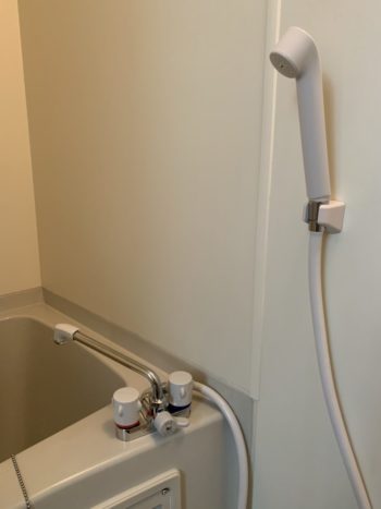 京都市山科区Gマンションにて、洗面台・浴室水栓取替に伺いました。